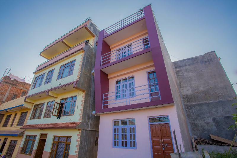 Oyo 281 Twins Kitchen Hotel Дхуликел Екстериор снимка