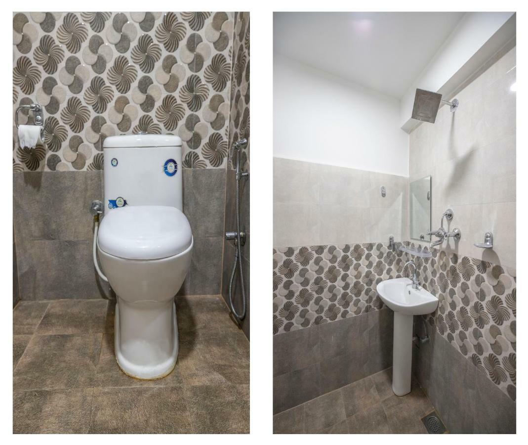 Oyo 281 Twins Kitchen Hotel Дхуликел Екстериор снимка